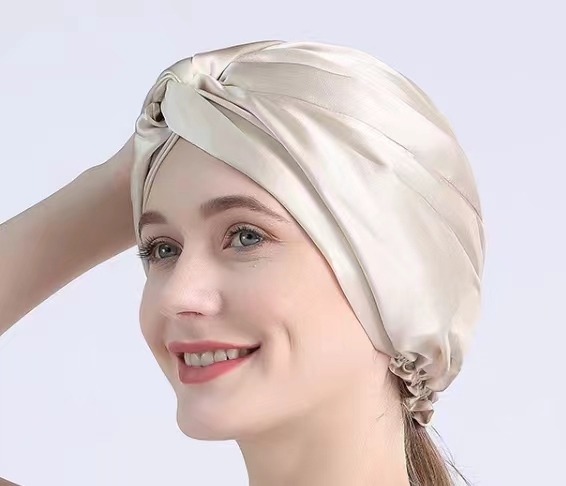 Does A Mulberry Silk Sleep Bonnet Help Retain Hair Moisture?